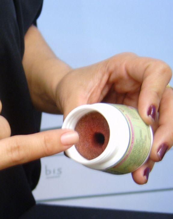 O site www.inventores.com.br mostra uma invenção para tirar o esmalte das unhas - Arquivo JCS