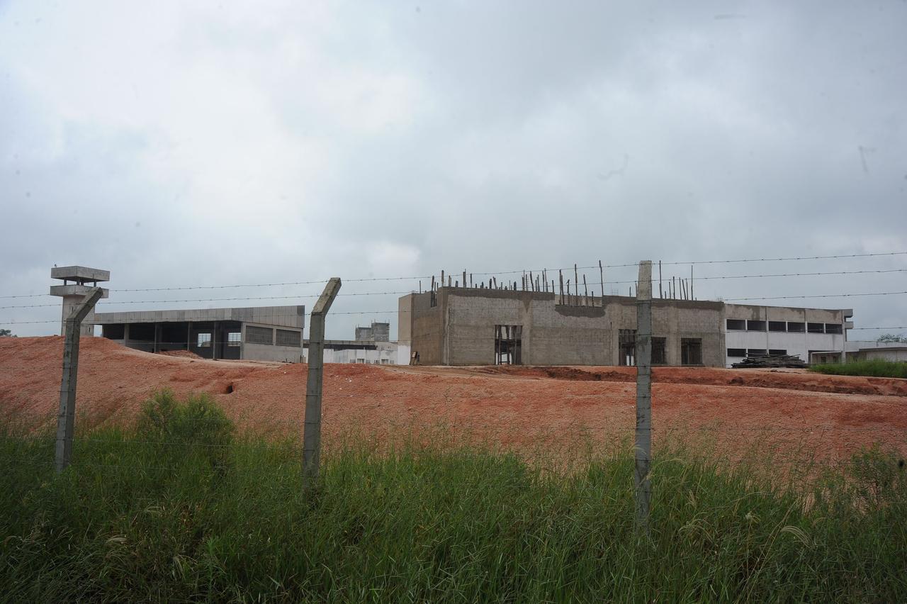 Retomadas obras da Penitenciária Feminina de Votorantim 15 01 13