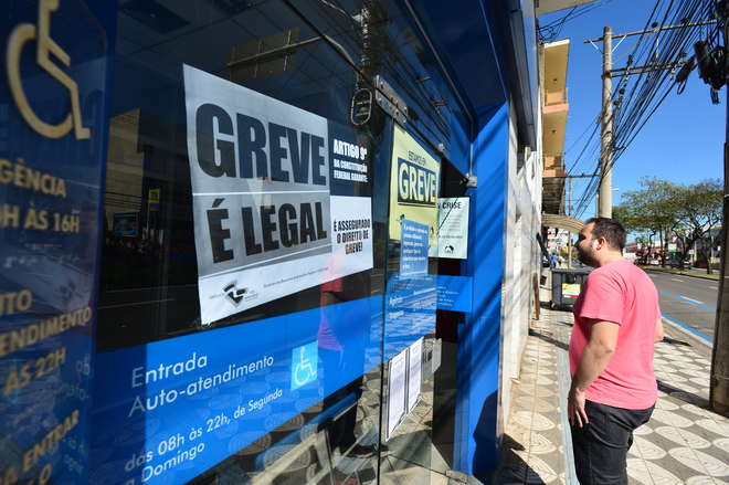 Greve dos bancários já completa 15 dias 20 09 16 ECONOMIA Jornal