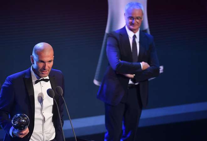 Buffon confirma favoritismo e é eleito o melhor goleiro — The Best Fifa