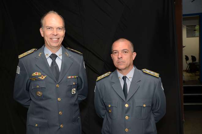Tenente-coronel Carlos Alexandre Mello, comandante do 7º Batalhão da PM, e o subcomandante, Major Renê Marcelo Nunes - LUIZ SETTI/ DIVULGAÇÃO