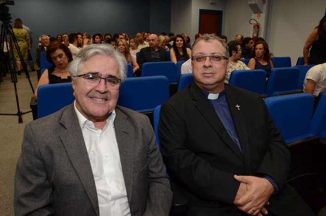 Luiz Carlos Rosa e padre Manoel Cesar de Camargo - LUIZ SETTI/ DIVULGAÇÃO