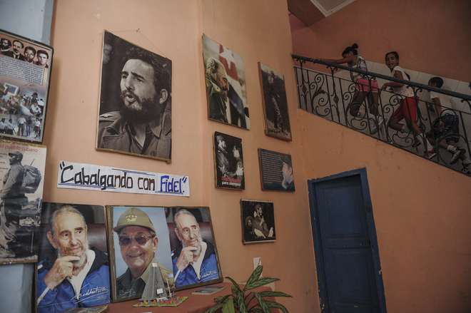 Em uma década, Raúl Castro transformou a Cuba que recebeu de seu irmão Fidel, mas suas reformas não provocaram o esperado avanço econômico da ilha socialista - AFP / ALEXANDRE GROSBOIS