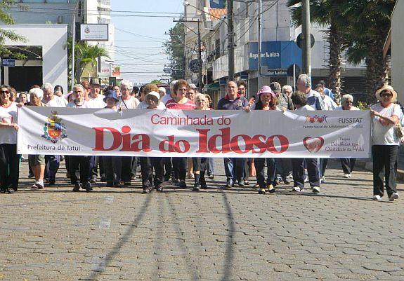 Caminhada Pelo Centro Comemora O Dia Do Idoso - 03/10/12 - SOROCABA E ...