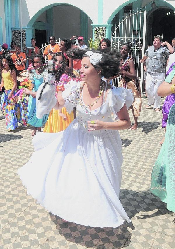 Celebração ecumênica e apresentação de dança, maracatu e capoeira, na praça João de Camargo, em frente à igreja, marcaram o 20 de Novembro na cidade - Fábio Rogério