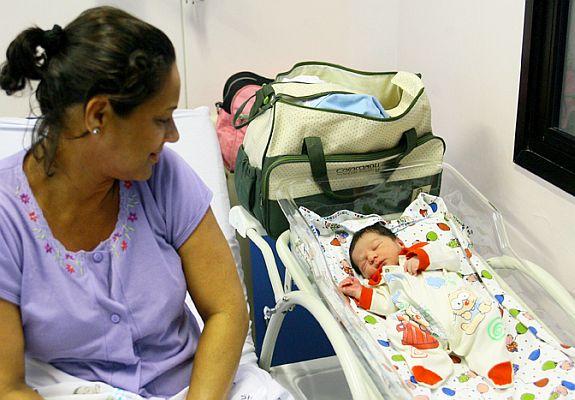 Júlia e Miguel são os primeiros bebês - 02/01/13 - SOROCABA E REGIÃO -  Jornal Cruzeiro do Sul
