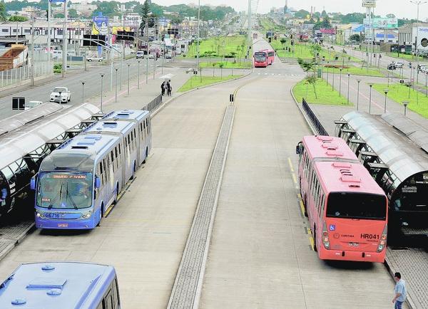 Volvo é a líder no fornecimento de veículos para operação em BRT na América Latina, destaca o gerente Ayrton Amaral - ERICK PINHEIRO