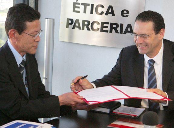 Lippi lembrou que o núcleo de desenvolvimento regional deverá unir 30 instituições na cidade - Adival B. Pinto