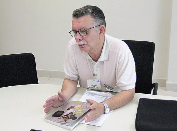 O sorocabano Carlos Alberto Fazano se prepara para lançar segundo livro sobre o tema - VICTOR AGUILERA 