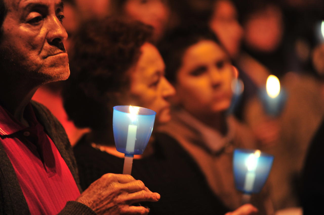 Procissão homenageia Nossa Senhora de Fátima - 14/05/12 