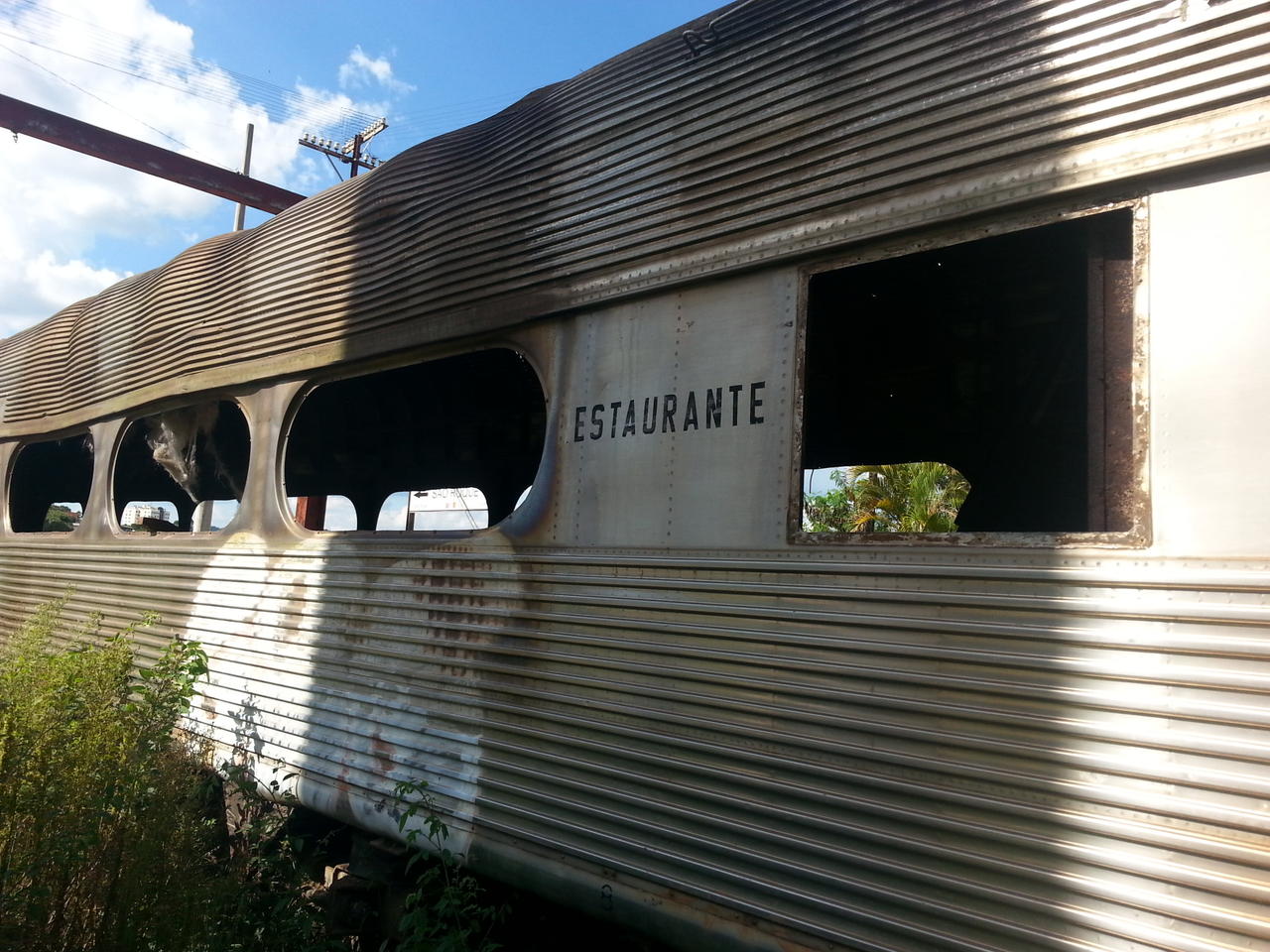 Vagão-restaurante teria vindo sozinho de Mairinque - Cortesia/São Roque Notícias