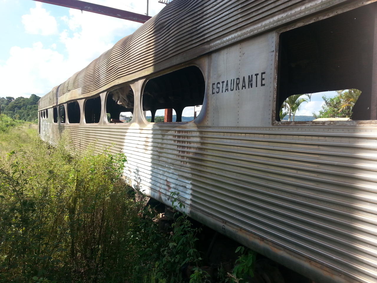 Vagão-restaurante teria vindo sozinho de Mairinque - Cortesia/São Roque Notícias