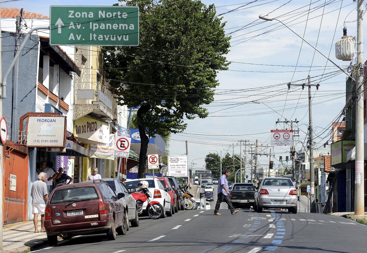 Rua Hermelino Matarazzo é o principal corredor de ligação entre a área central e a zona norte da cidade  - ERICK PINHEIRO 