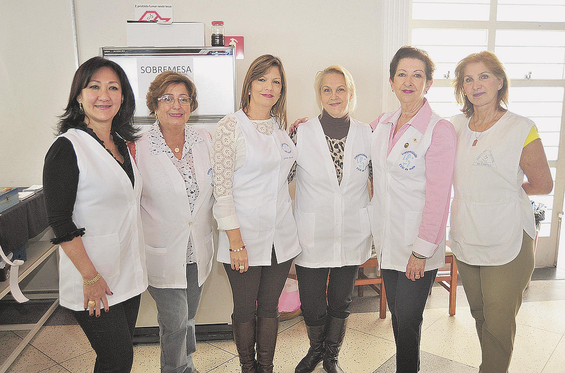 Sônia Tondelli, Cida Dipsie, Sônia Baccelli, Nileda Benevides, Rosemari de Paula e Adelaide Garolla, da Fraternidade Feminina XXVI de Maio - LUIZ SETTI