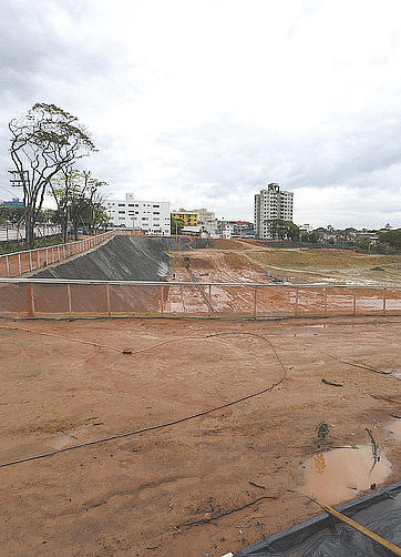 Shopping Tangará segue em obras - Luiz Setti