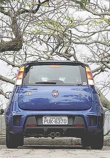 Antigo Carro Compacto Italiano Fiat Uno Foto Editorial - Imagem de