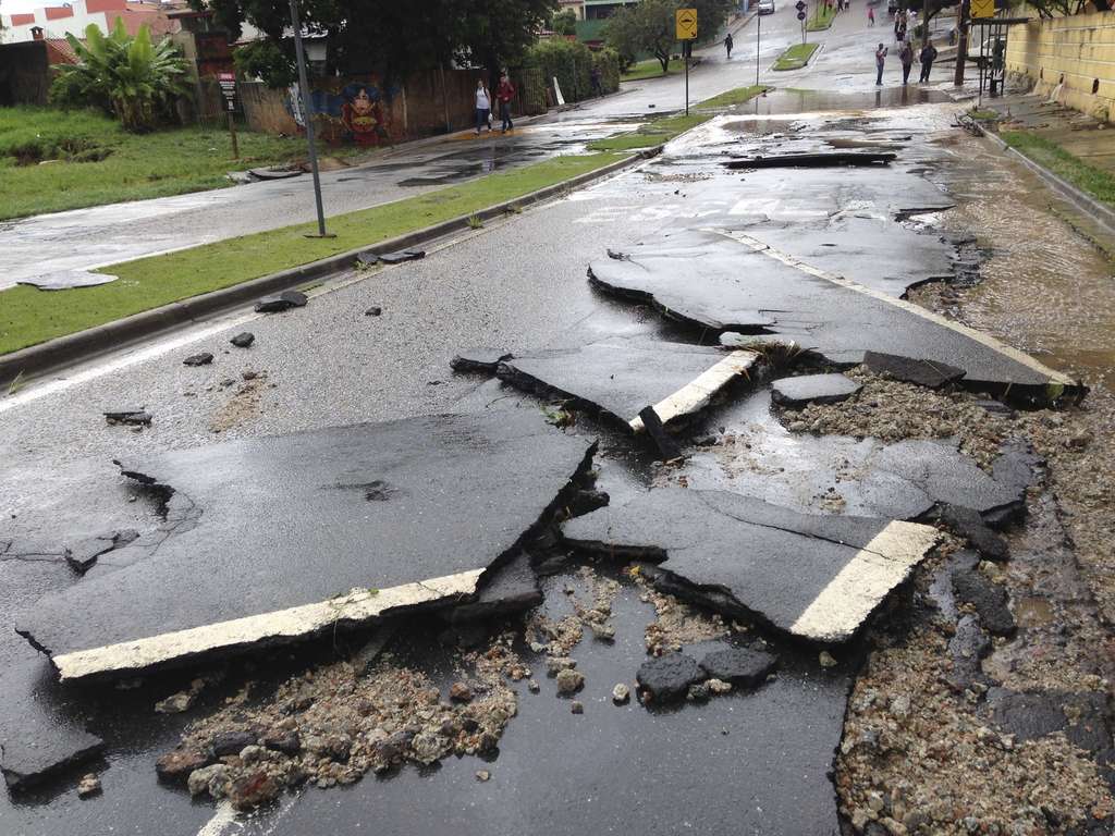 Garoa ameniza tempo seco depois de 54 dias sem chuva - 11/09/12 - SOROCABA  E REGIÃO - Jornal Cruzeiro do Sul