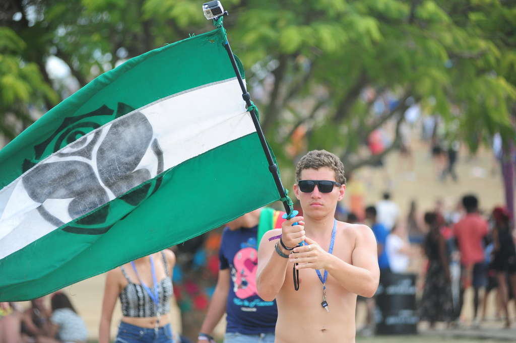  Muitos fãs da música eletrônica deixaram para chegar mais tarde para conferir as atrações mais esperadas, que se apresentam à noite - LUIZ SETTI