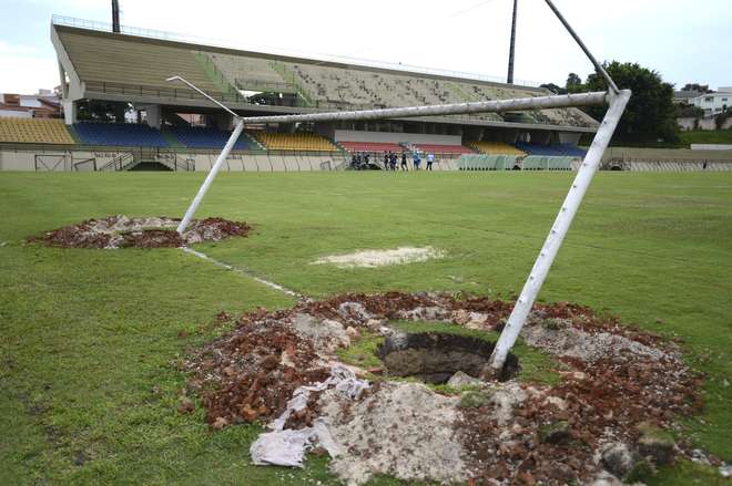 Campo De Futebol - História Do Esporte E Dimensões