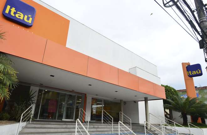 Lucro do Itaú cai 9,1 e banco revisa projeções 02/08/16