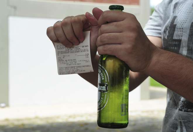 Com&eacute;rcio vende bebidas alco&oacute;licas em rodovias da regi&atilde;o de Sorocaba -  30/04/17 - SOROCABA E REGI&Atilde;O - Jornal Cruzeiro do Sul
