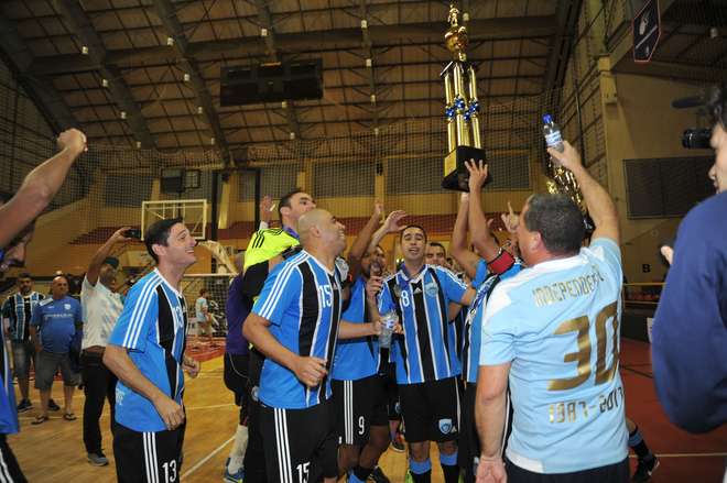 SESI levanta o troféu de campeão Paulista Juvenil de Verão