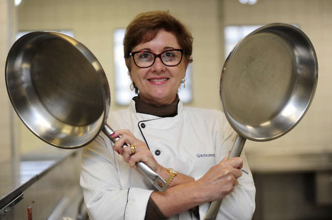 Professora Maria Ângela chama atenção para modismos ligados à gastronomia - EMÍDIO MARQUES