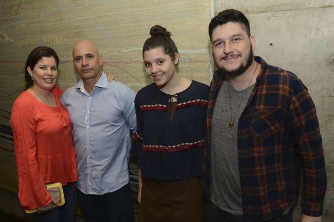 Adriana, Amarildo e Giovanna Costa e Lucas Oliveira - FÁBIO ROGÉRIO