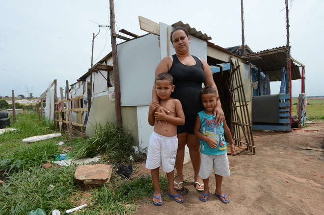 Famílias Enfrentam Condições Precárias De Moradia Na Cidade 02 01 18