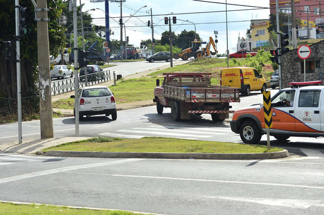 O viaduto já foi anunciado em 2014 e fazia parte do programa Mobilidade Total - ADIVAL B. PINTO / ARQUIVO JCS (1/4/2014)