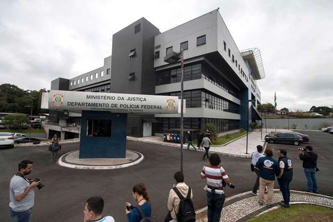 Sede da Polícia Federal em Curitiba - MAURO PIMENTEL / AFP