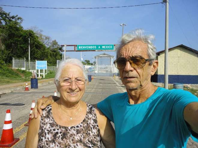 No México, Elza e Darci  escaparam de furacão e terremoto - ACERVO PESSOAL