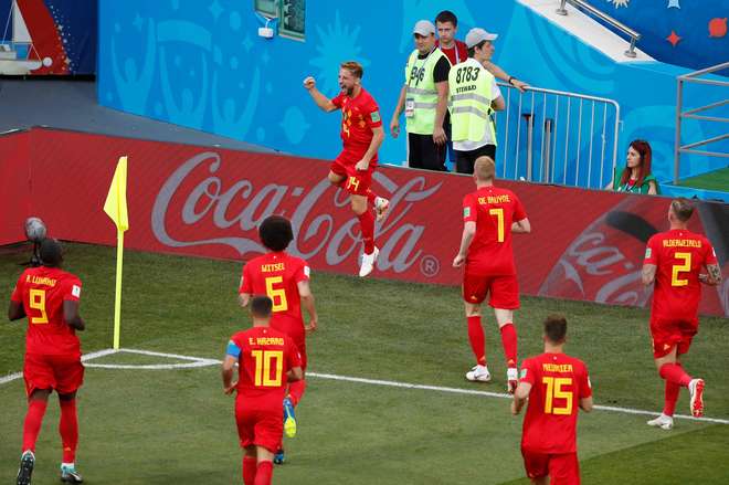 O atacante Dries Mertens comemora o primeiro gol da Bélgica - ODD ANDERSEN / AFP
