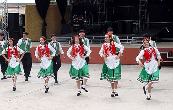 Dança e música tradicionais da Itália fazem parte da cultura sãoroquense - REPRODUÇÃO: FACEBOOK