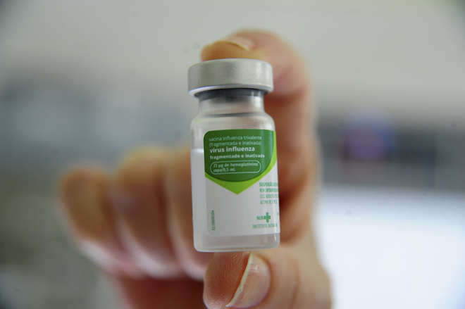 Doses da vacina contra a gripe sÃ£o fornecidas pelo SUS - EMIDIO MARQUES / ARQUIVO JCS (8/6/2018)