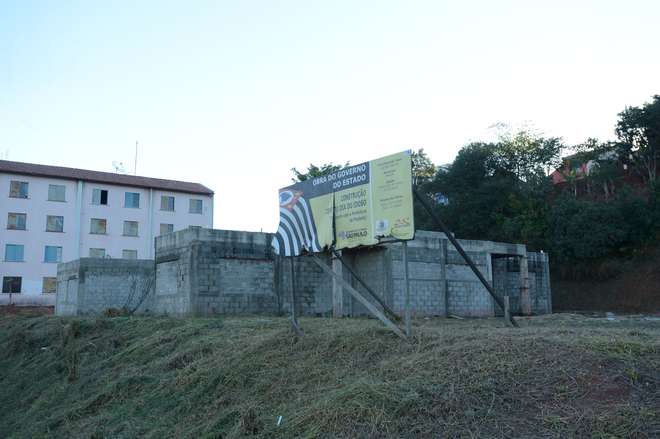 PIEDADE - Centro Dia do Idoso começou a ser construído em 2016, mas apenas as paredes foram erguidas - ERICK PINHEIRO