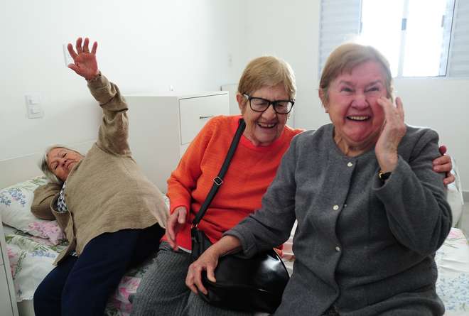 As primeiras moradoras são as irmãs Adelina, Aurora e Ana Maria Lázaro, respectivamente com 85, 83 e 82 anos de idade - EMIDIO MARQUES