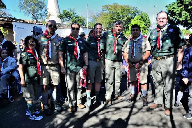 O Grupo Escoteiro Santana conta com aproximadamente 40 adultos voluntÃ¡rios - EMÃDIO MARQUES